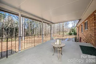 355 Mockingbird Dr, Hendersonville, NC 28792 - Photo 29