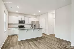 764 14th Ave Ct NE, Hickory, NC 28601 - Photo 5