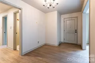 21 Pine Tree Cir, Asheville, NC 28804 - Photo 5