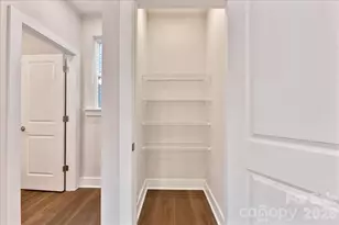 6016 Pivot Ct, Charlotte, NC 28205 - Photo 13