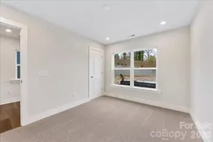 6016 Pivot Ct, Charlotte, NC 28205 - Photo 5