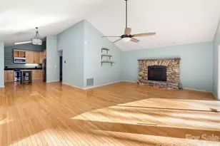 138 Woodhaven Dr, Hendersonville, NC 28739 - Photo 7