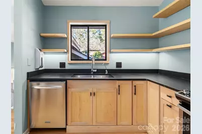 138 Woodhaven Drive, Hendersonville, NC 28739 - Photo 15