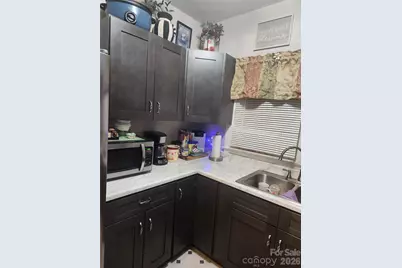 110 E Price Street, Hendersonville, NC 28739 - Photo 17