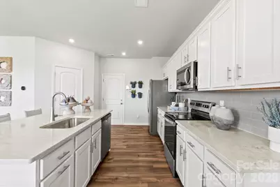 220 Bezelle Avenue, York, SC 29745 - Photo 13