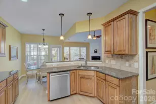 10219 Threatt Woods Dr, Charlotte, NC 28277 - Photo 11