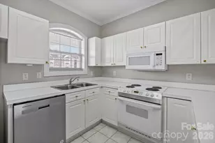 9285 Meadow Vista Rd, Charlotte, NC 28213 - Photo 7