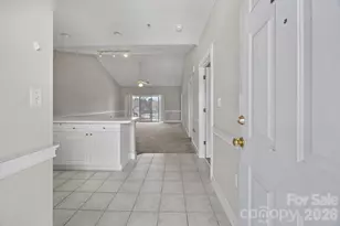 9285 Meadow Vista Rd, Charlotte, NC 28213 - Photo 5