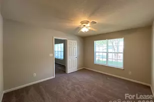 6041 Cougar Ln, Charlotte, NC 28269 - Photo 9