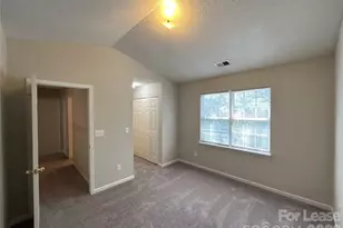 6041 Cougar Ln, Charlotte, NC 28269 - Photo 17