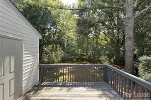 6041 Cougar Ln, Charlotte, NC 28269 - Photo 19