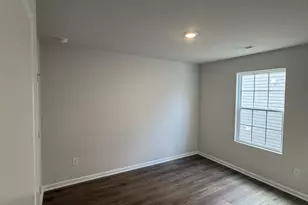 245 W 18th St, Kannapolis, NC 28081 - Photo 11