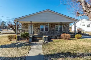 106 Scotland St, Black Mountain, NC 28711 - Photo 35