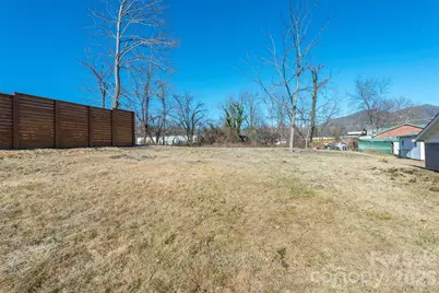 106 Scotland Street, Black Mountain, NC 28711 - Photo 3