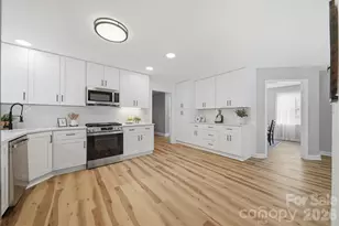 915 Barrington Dr NE, Lenoir, NC 28645 - Photo 17