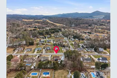 915 Barrington Drive NE, Lenoir, NC 28645 - Photo 47