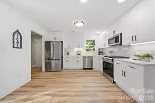 915 Barrington Dr NE, Lenoir, NC 28645 - Photo 15