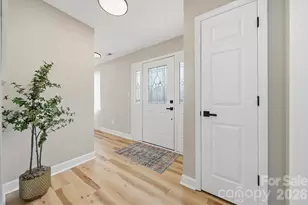 915 Barrington Dr NE, Lenoir, NC 28645 - Photo 9