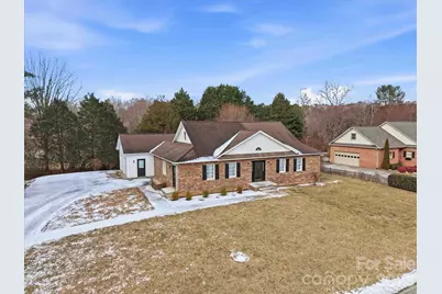 915 Barrington Drive NE, Lenoir, NC 28645 - Photo 3