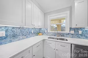 9817 Emerald Point Dr, Charlotte, NC 28278 - Photo 9