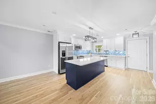 9817 Emerald Point Dr, Charlotte, NC 28278 - Photo 7