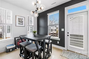 1130 Pegram Crossing Dr, Charlotte, NC 28205 - Photo 13