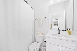 1130 Pegram Crossing Dr, Charlotte, NC 28205 - Photo 21