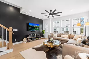 1130 Pegram Crossing Dr, Charlotte, NC 28205 - Photo 7