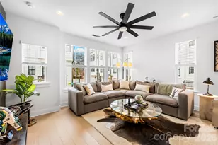 1130 Pegram Crossing Dr, Charlotte, NC 28205 - Photo 9