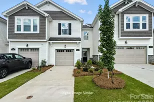 6022 Mallow Crossing Ln, Charlotte, NC 28213 - Photo 1
