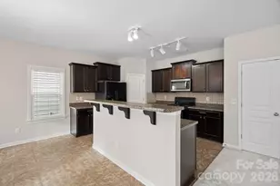 14227 Drake Watch Ln, Charlotte, NC 28262 - Photo 7