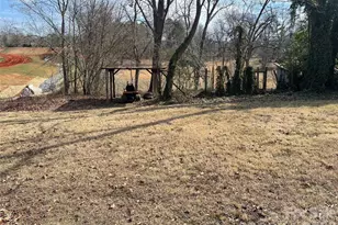 110 N Academy St, Mooresboro, NC 28114 - Photo 31