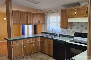 285 Skyuka Rd, Statesville, NC 28677 - Photo 9