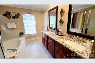 10001 White Cascade Drive, Charlotte, NC 28269 - Photo 27