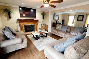 10001 White Cascade Dr, Charlotte, NC 28269 - Photo 11