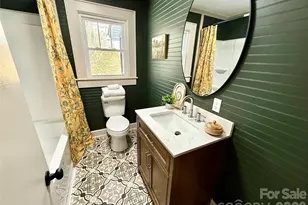 531 21st Ave NE, Hickory, NC 28601 - Photo 7
