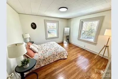 531 21st Avenue NE, Hickory, NC 28601 - Photo 9