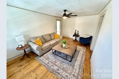 531 21st Avenue NE, Hickory, NC 28601 - Photo 9
