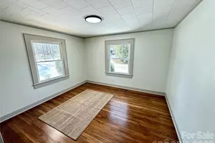 531 21st Ave NE, Hickory, NC 28601 - Photo 7