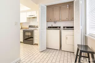 7811 Renaissance Ct, Charlotte, NC 28226 - Photo 13