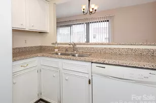 7811 Renaissance Ct, Charlotte, NC 28226 - Photo 7