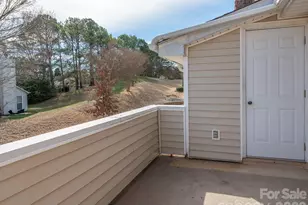 7811 Renaissance Ct, Charlotte, NC 28226 - Photo 5