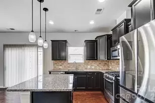 11203 Chapeclane Dr, Charlotte, NC 28278 - Photo 3