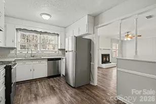 3220 Cross Winds Rd, Charlotte, NC 28227 - Photo 3