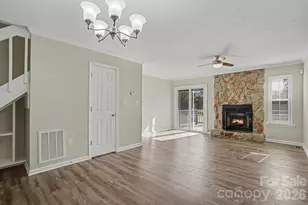 8221 Circle Tree Ln, Charlotte, NC 28277 - Photo 5