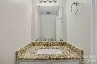 8221 Circle Tree Ln, Charlotte, NC 28277 - Photo 9