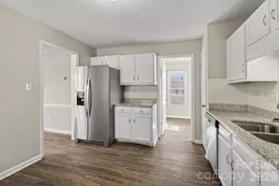 5932 Scots Bluff Dr, Charlotte, NC 28227 - Photo 7