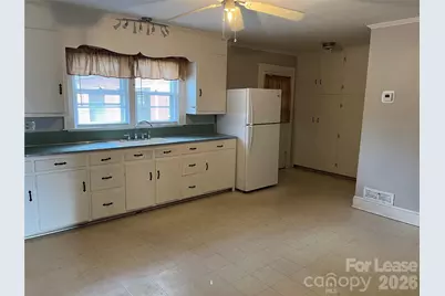 1047 E Main Street, Albemarle, NC 28001 - Photo 5