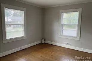 1047 E Main St, Albemarle, NC 28001 - Photo 7