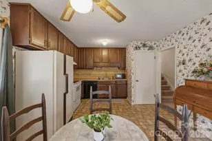 650 Old Wilkesboro Rd Ext, Taylorsville, NC 28681 - Photo 9